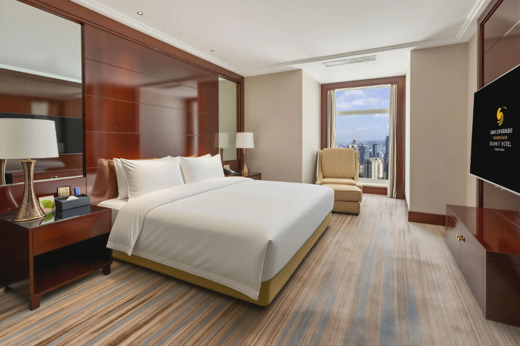 Golden Eagle Summit Hotel Downtown