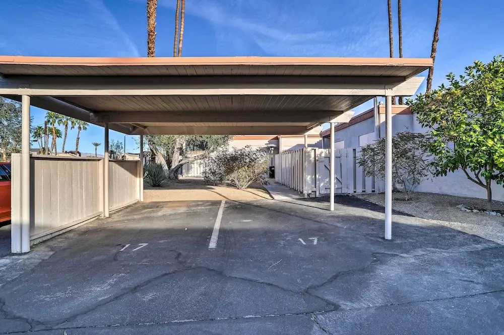 Trendy Palm Desert Home w/ Patio, Pool Access