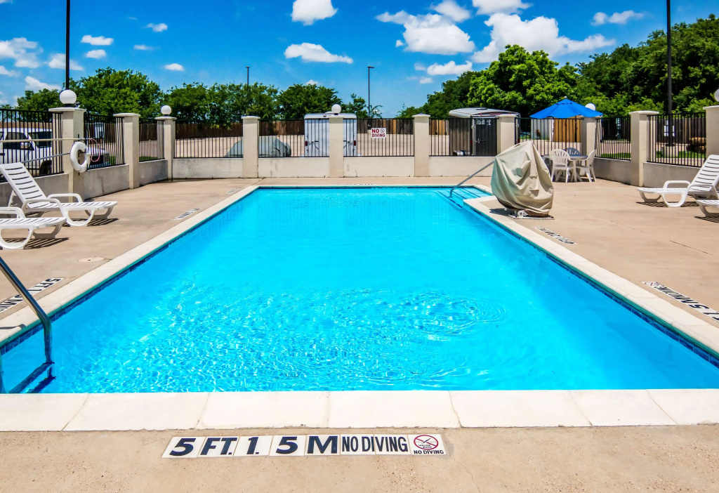Motel 6-Cleburne, TX