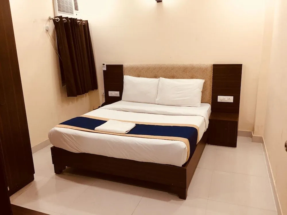 Super 51 Hotel