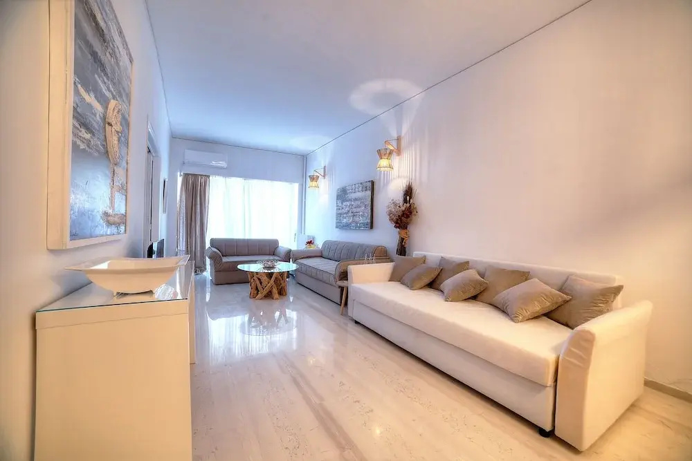 L' apartment blanc dans le centre de Glyfada