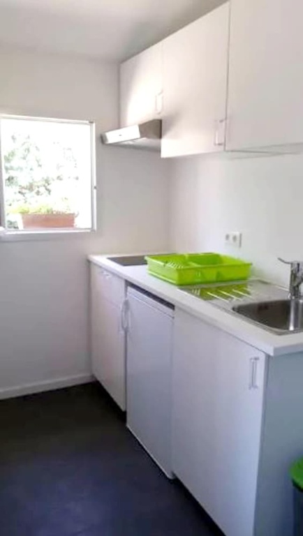 Studio in Grimaud, With Pool Access and Furnished Garden - 900 m From