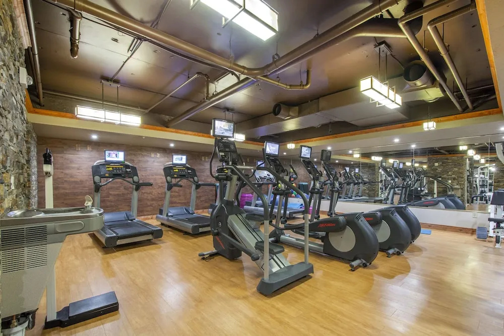 White Pines 1-BD Penthouse at Westgate - Tycoon
