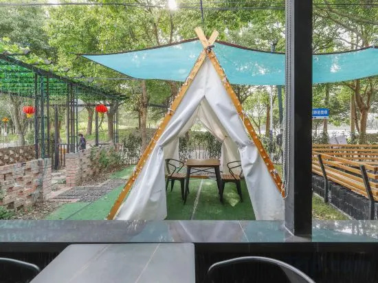 Zhoumo Homestay