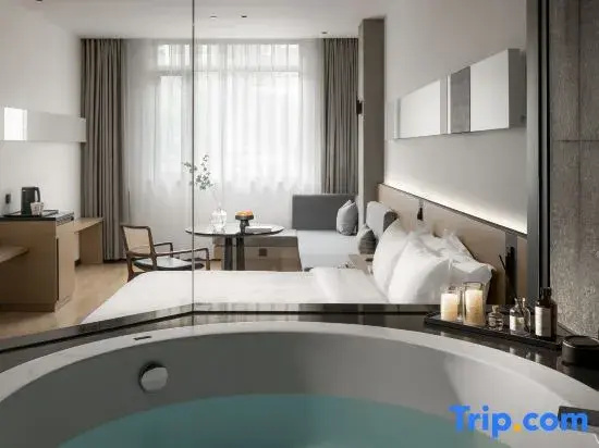 SFEEL Designer Hotel (Chengdu Huaxi Park)