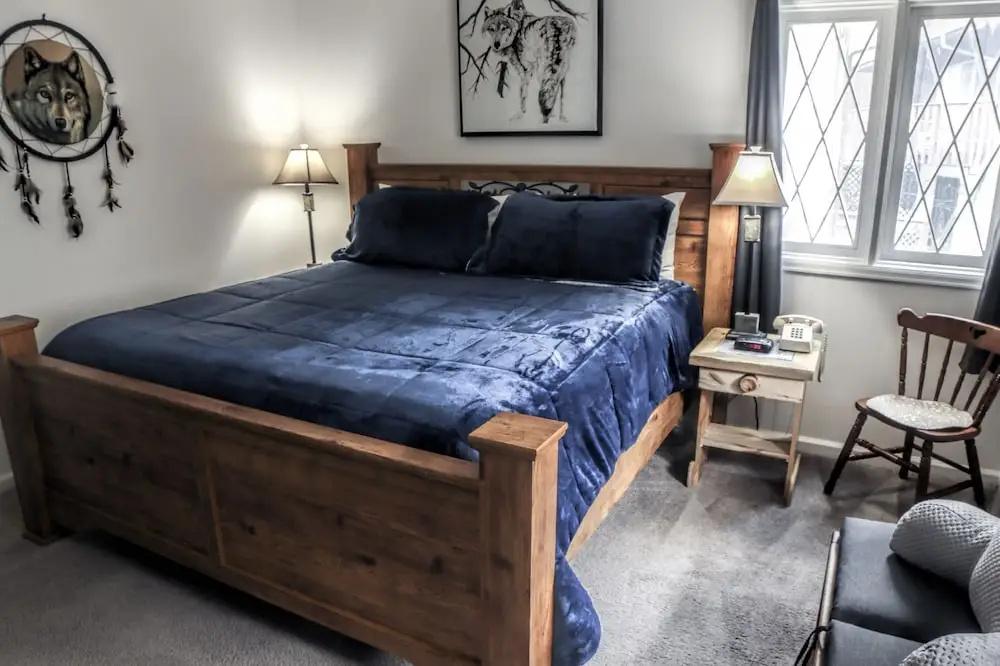 Fawn Valley Inn: 242 2 Bedroom Apts