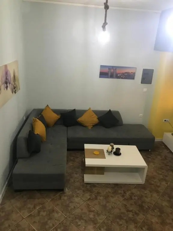 Apartment 100 square meters in perea 40 meters away from the sea
