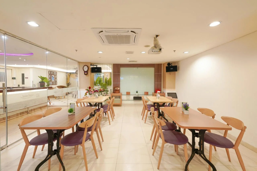 Heef Hotel