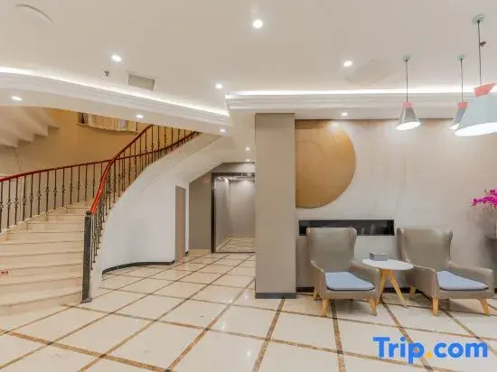 Home Inn Xinchang Jiangbin Middle Road