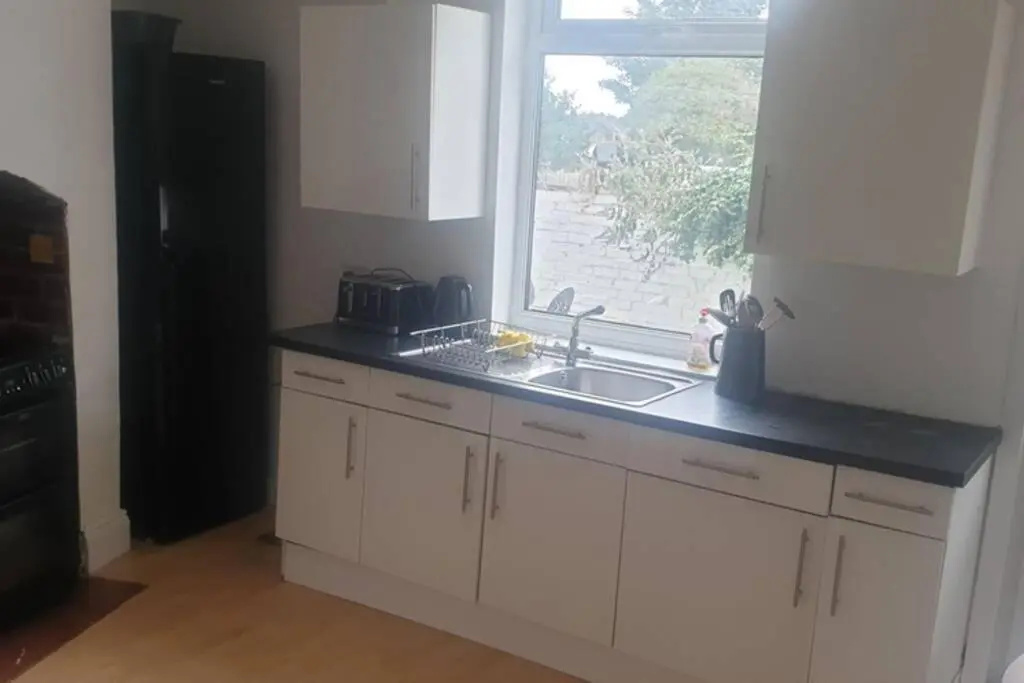 Hullidays - University Side Lg 4 bed House