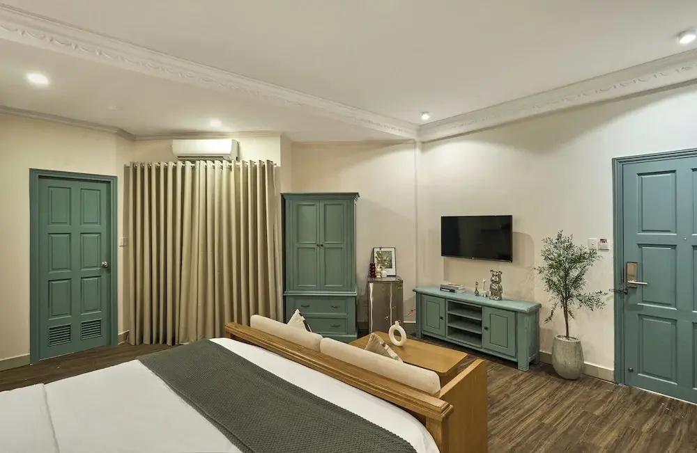 The Passion Lux Airport Hotel Apartment - Free Airport