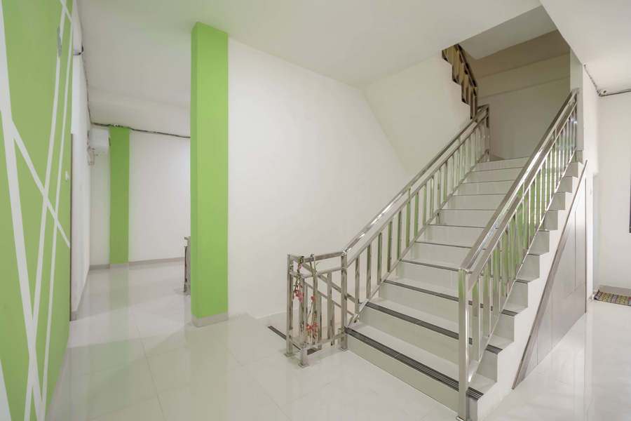 RedDoorz Plus @ Grand Tara Homestay Palembang