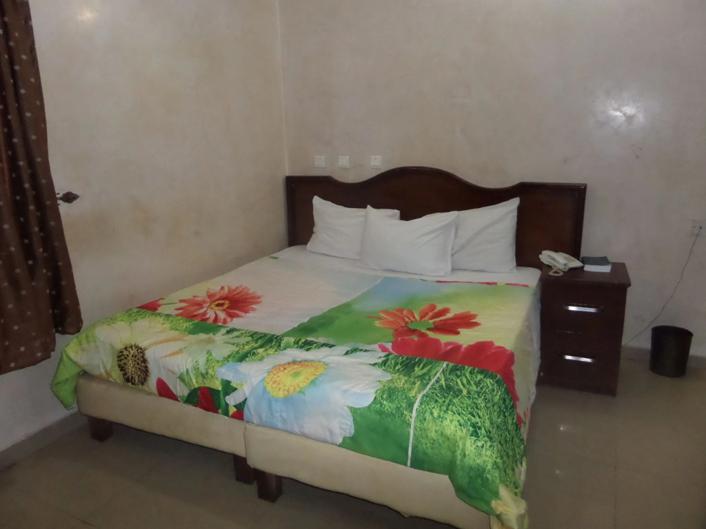 Chinox Guest Inn