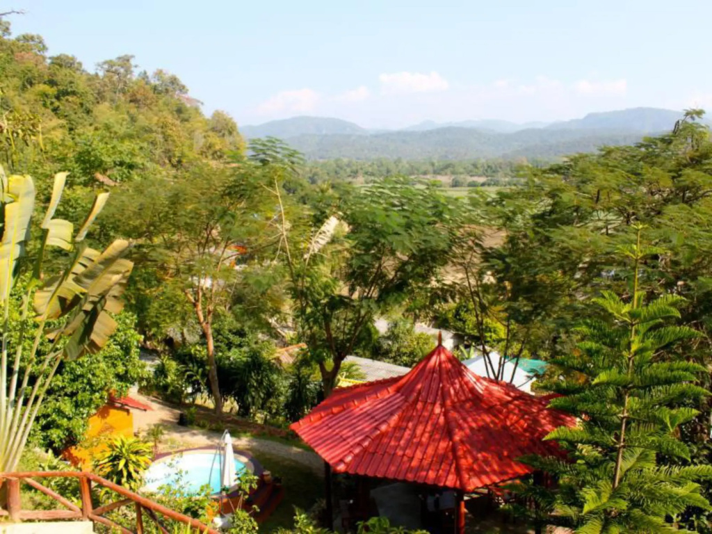 Baan Famui