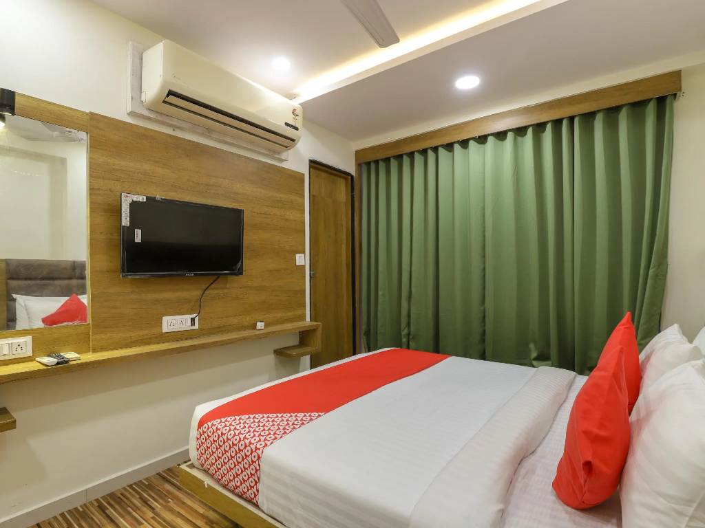 OYO 49797 Hotel Shubham Inn