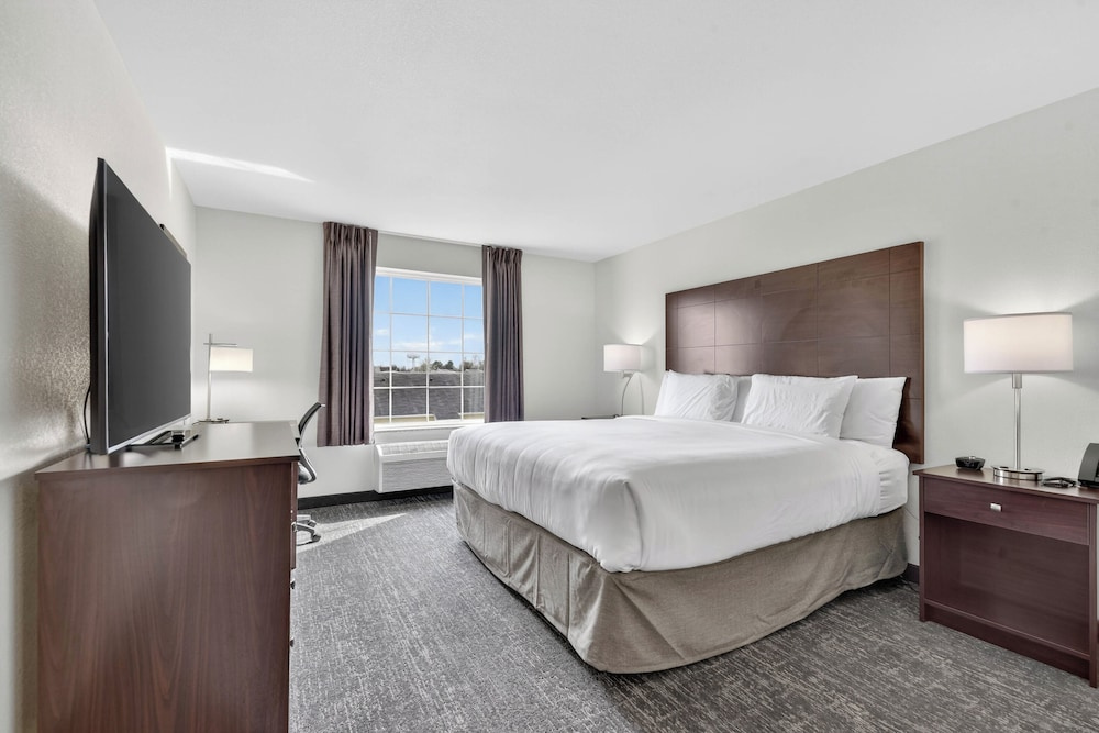 Cobblestone Hotel & Suites - Eaton