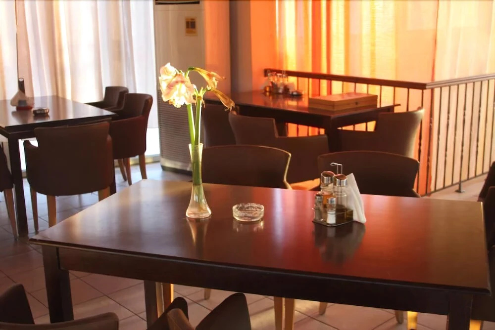 Nisi Apartments