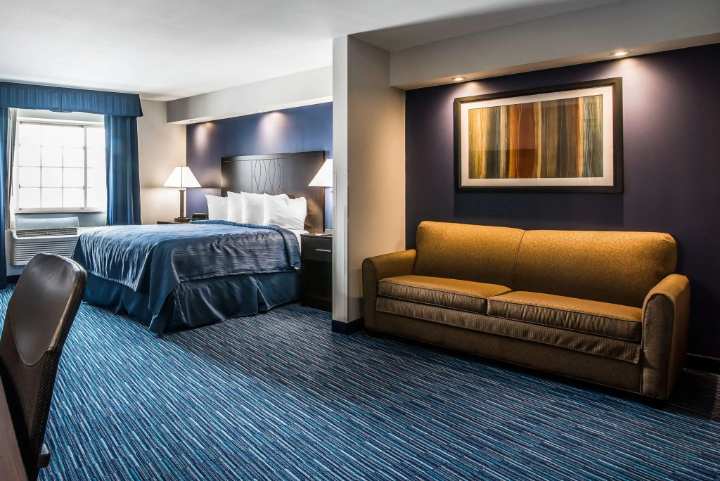 Clarion Pointe Syracuse Downtown