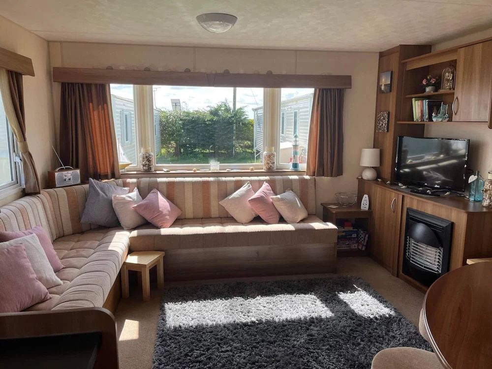8 Berth Caravan Heacham Beach Pets go Free