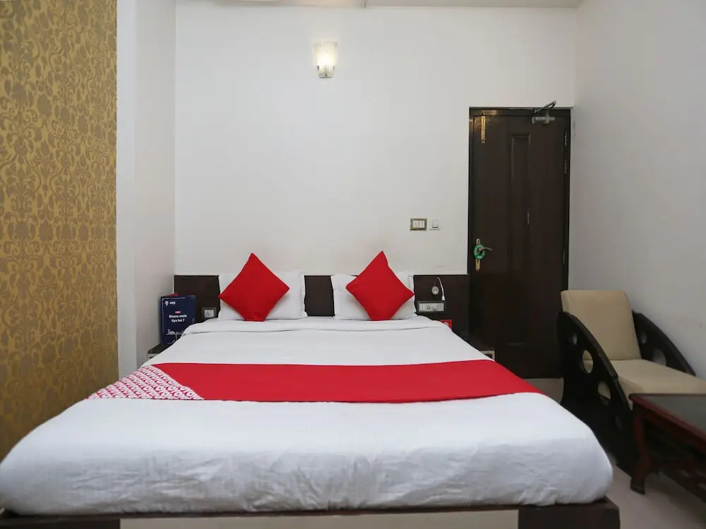Shanta Inn Charbagh by OYO Rooms