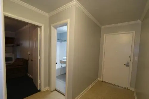 University Motel and Suites