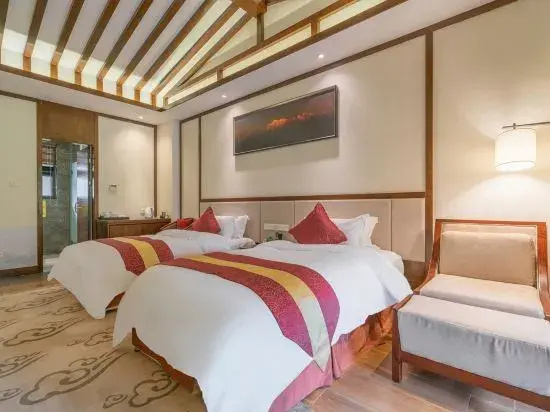 Gongga cliff Hot Spring Hotel