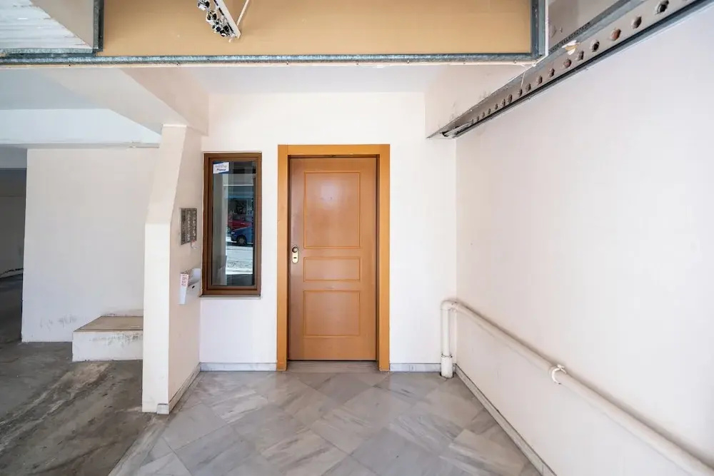 Modern Apartment in Athens with Balcony