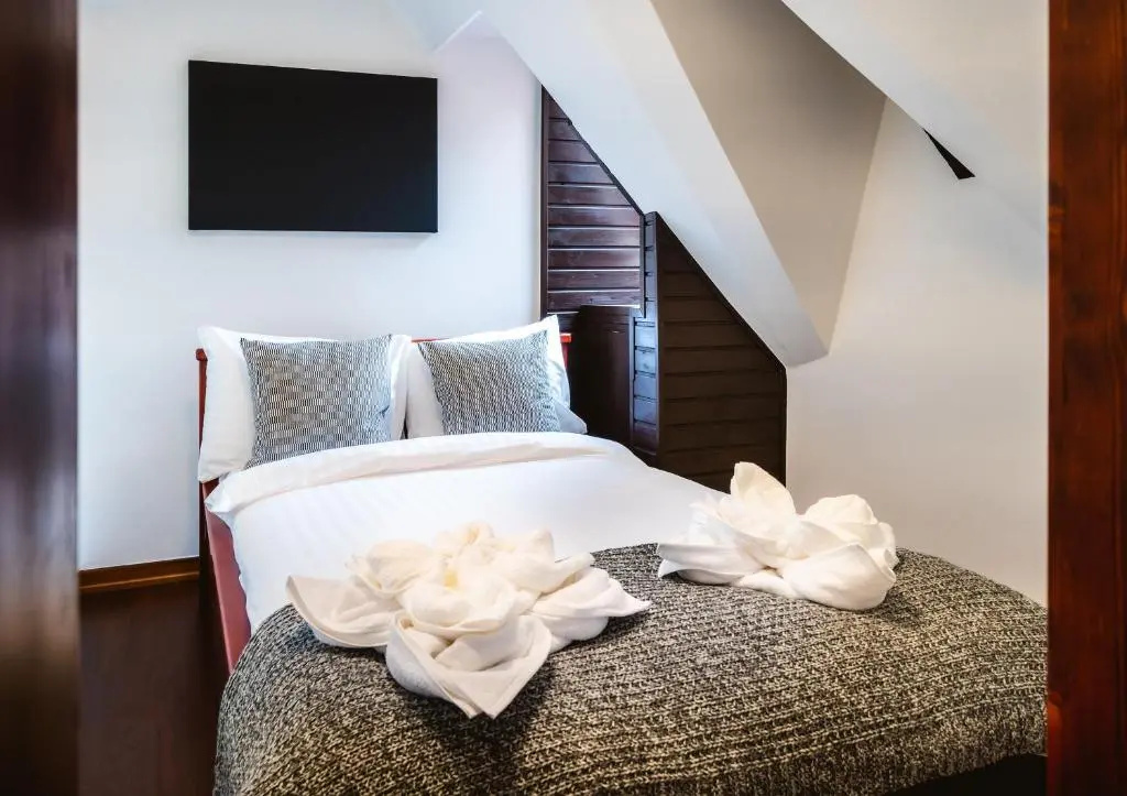 5BR 2BATH Masarykovo nábřeží apartment