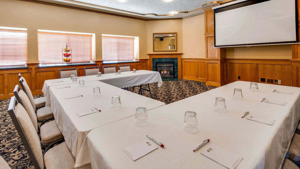 Best Western Plus Bayshore Inn