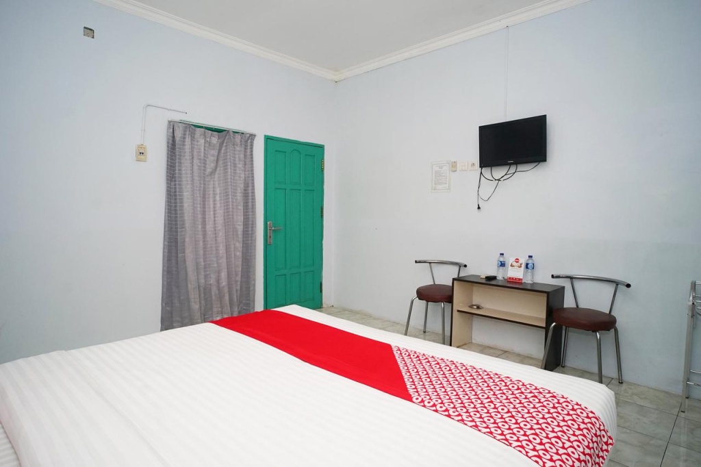 OYO 1745 Guest House Nur Aziziah 2