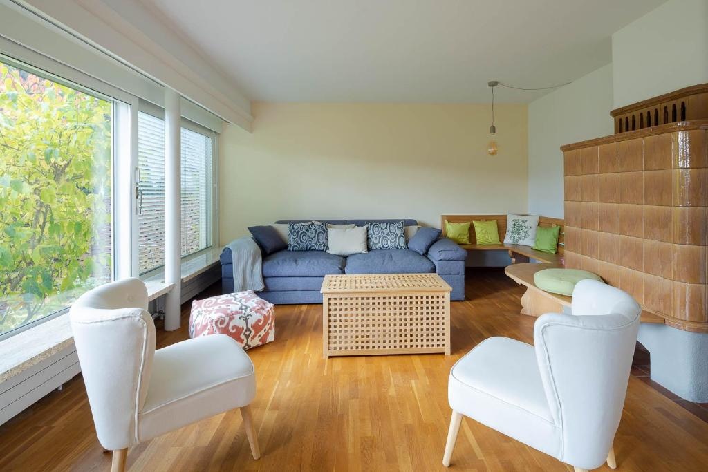 Luxury Apartment With Terrace and Garden Free Parking Smart TV etc