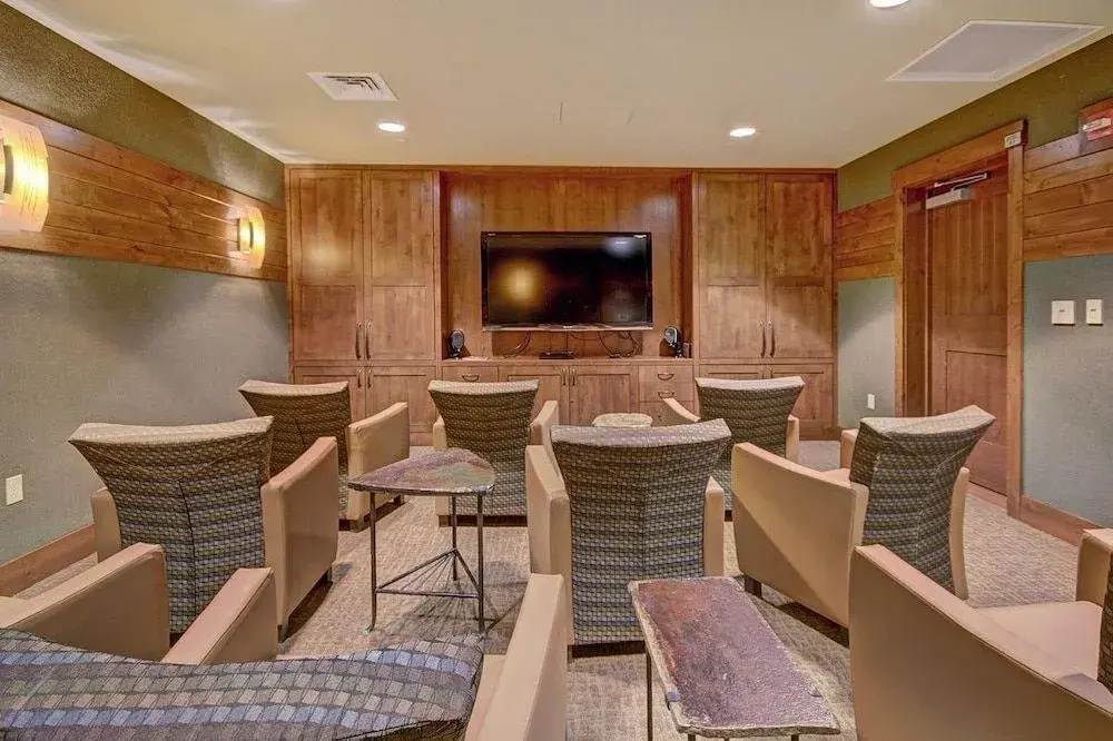 One Ski Hill Place S8322