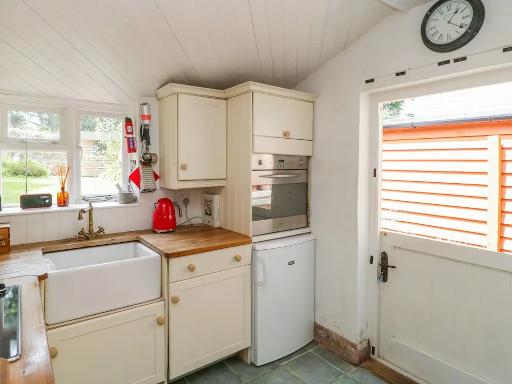 Shaston Cottage
