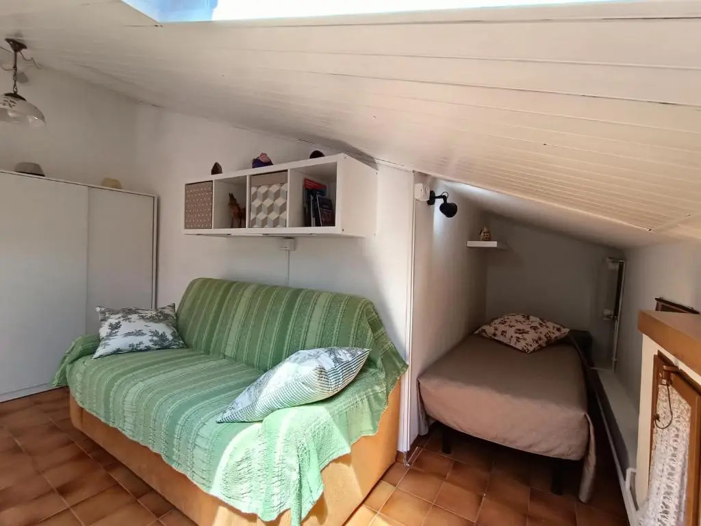 Mansard apart Alba - Sea 5 Terre-trekking-excursions-relax