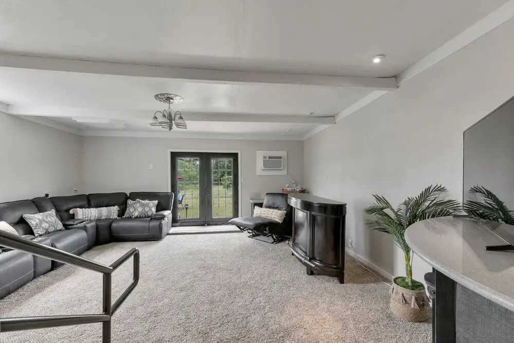 Gorgeous Home Near Wineries w/ Hot Tub & Fire Pit