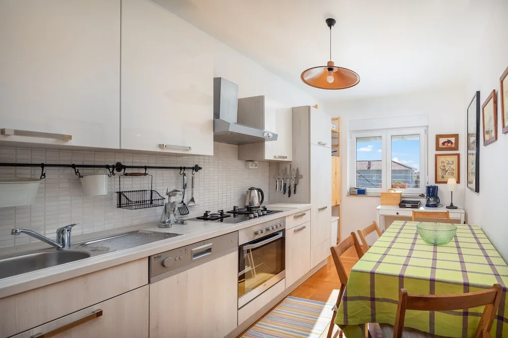 Apartment Fabula - W.balcony, 4 min Walk to Beach