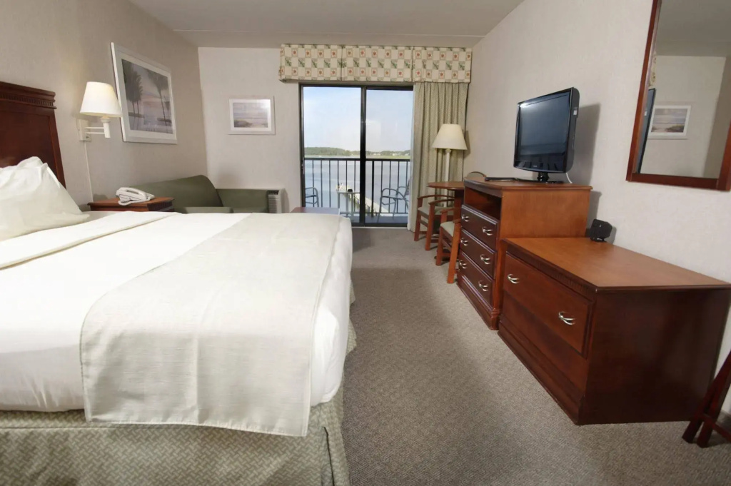 The Bay Resort