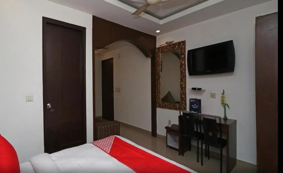 New Hotel Rajwada By WB Inn