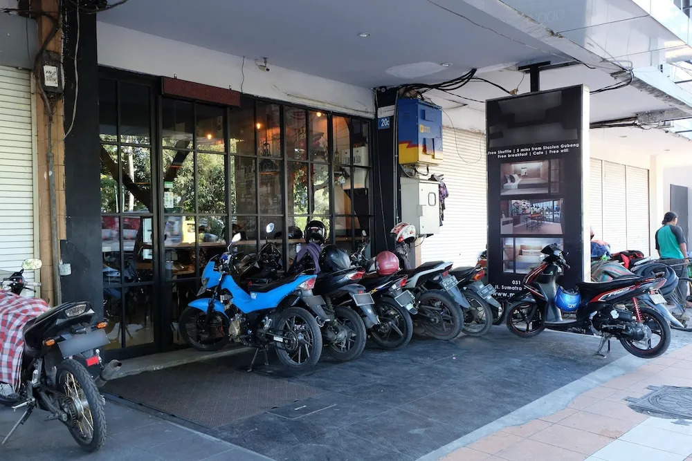 ZEN Hostel Juanda Airport