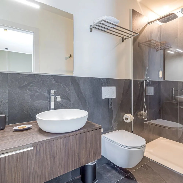 Icon H 501 Suite Business