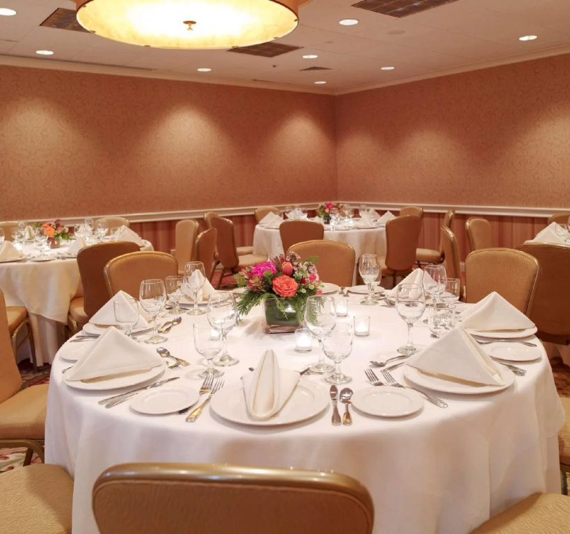 Red Lion Hotel Hartford