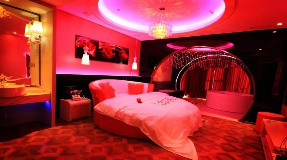 Meigui Zhiyue Theme Hotel