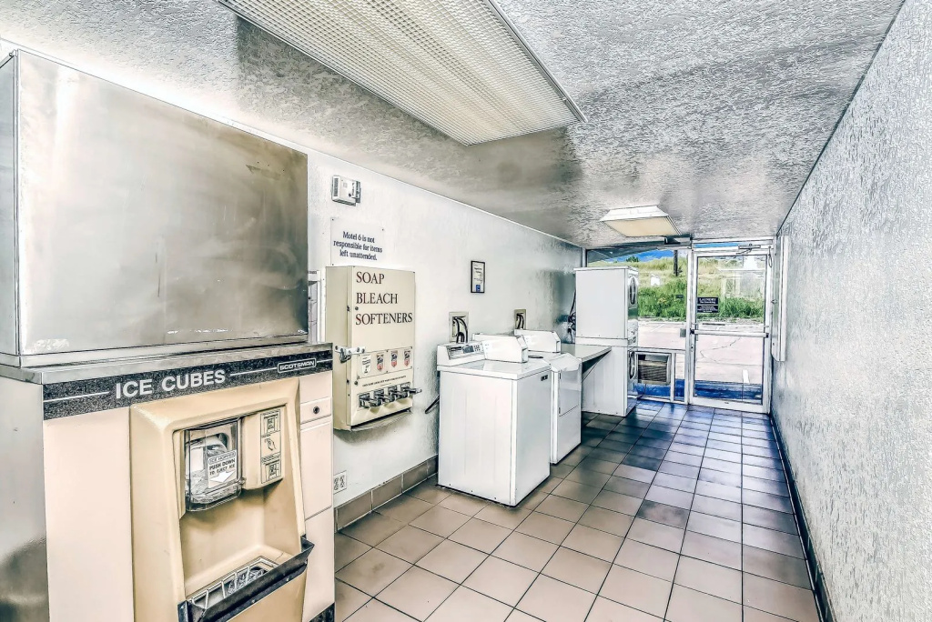 Motel 6 Colorado Springs, CO – South/Metro Area