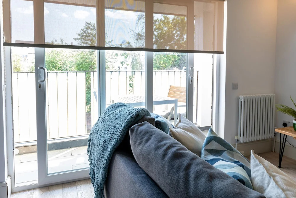 Cosy one bedroom apartments with free evening parking