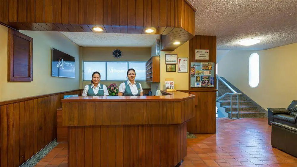 Travelers Apartasuites el Peñon