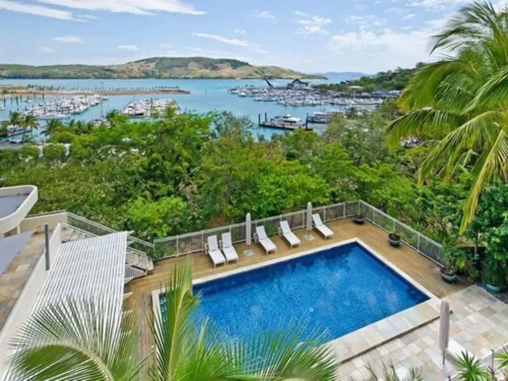 Yacht Harbour Tower 5