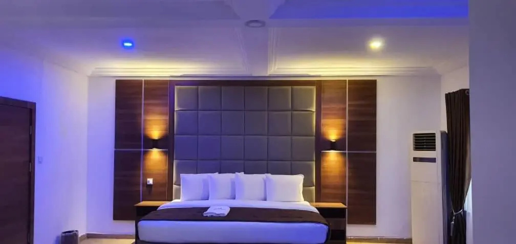 Presken Hotel Reliance