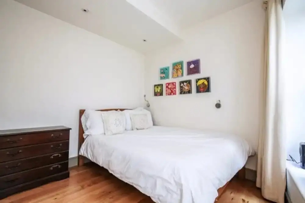 Eson2 - The Dawson Place in Notting Hill