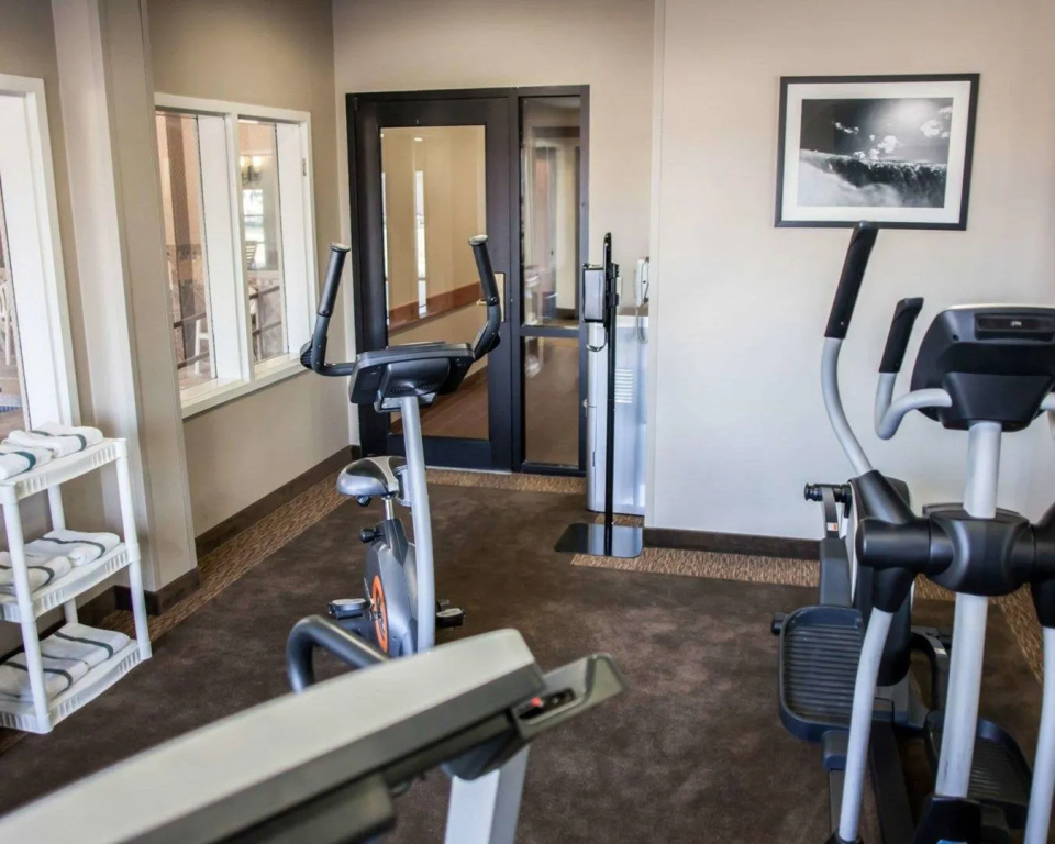 Garner Hotel Topeka West by IHG