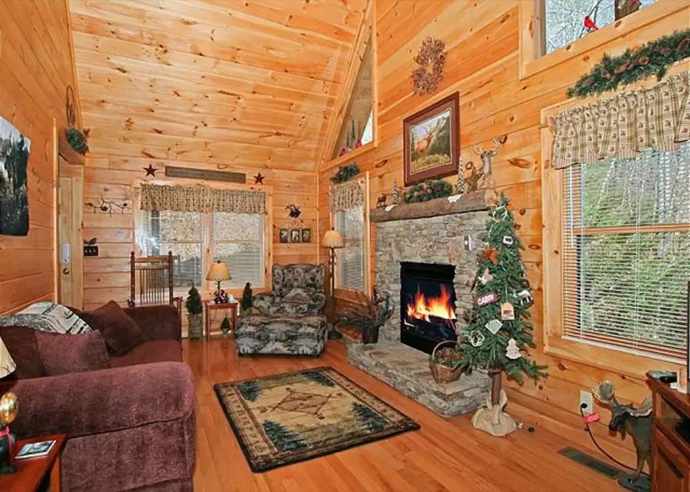 MYSTIC MOUNTAIN - GREAT LOCATION! CLOSE TO ALL THE ACTION! cabin